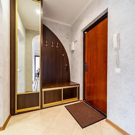 2х комнатная квартира, метро Спортивная Минск